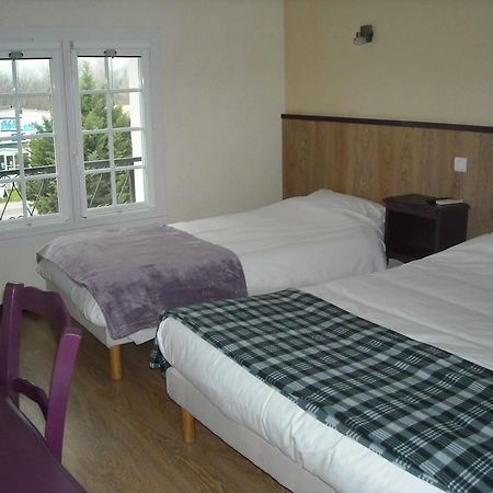 Hotel Ecusson Saint-Hilaire-de-Brethmas Extérieur photo